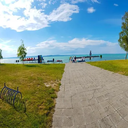 Gazde/Camere de închiriat Napsugar Siófok