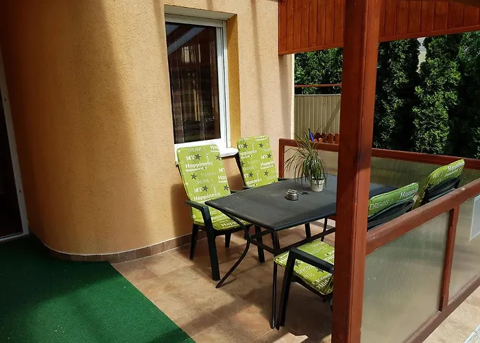 Napsugar Gazde/Camere de închiriat