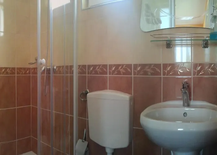 Gazde/Camere de închiriat Napsugar *